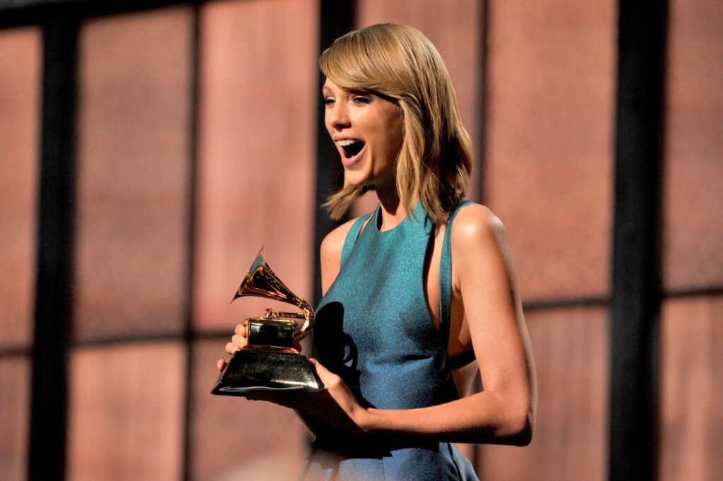 Taylor Swift remportera-t-elle un Grammy Award pour 1989 ?