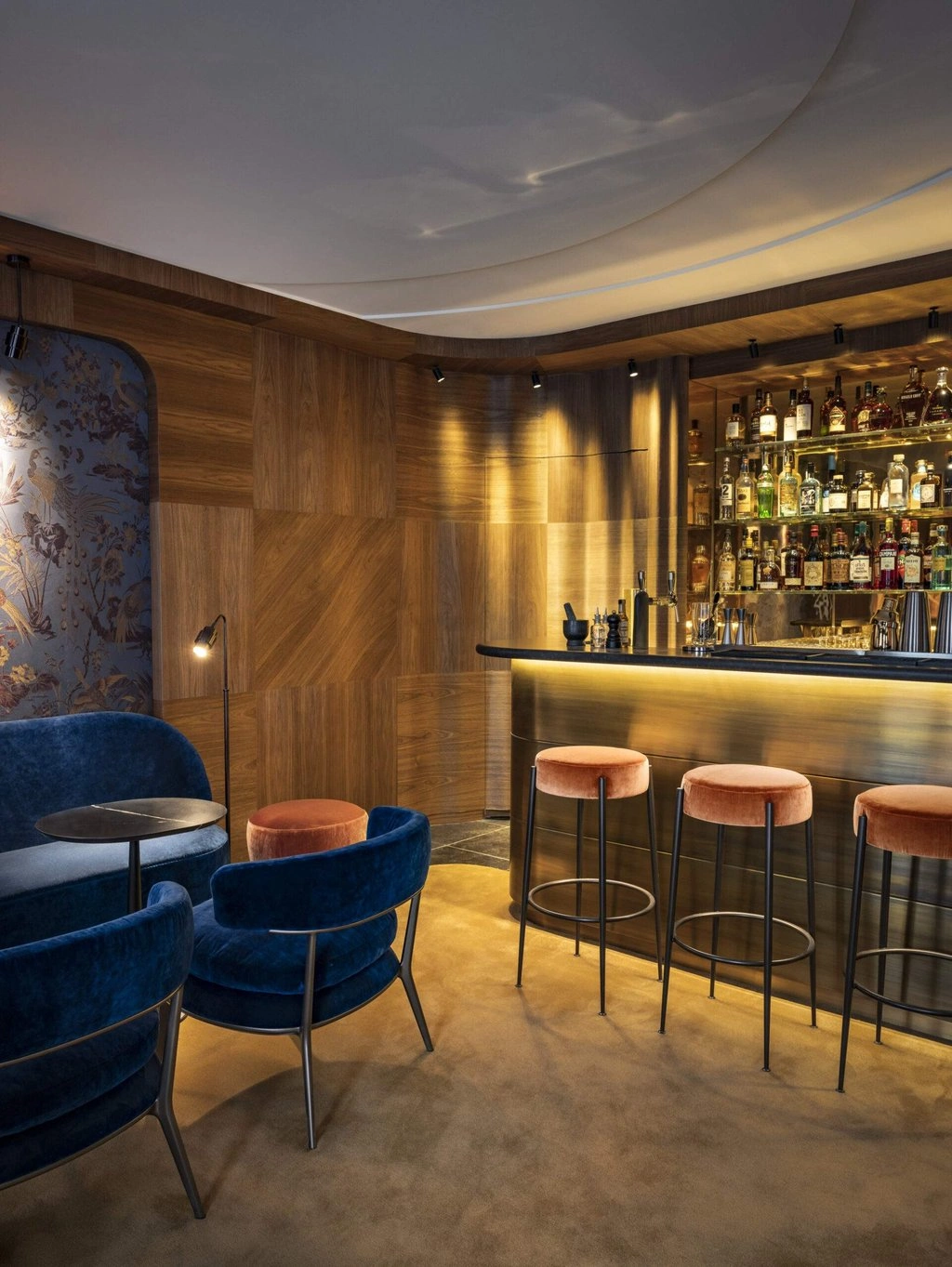 Les Parisiens et le James Joyce : un bar restaurant chic et intime