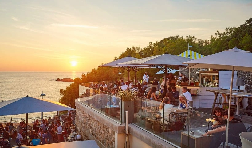 Les bars à cocktails les plus insolites de Biarritz pour sortir entre amis