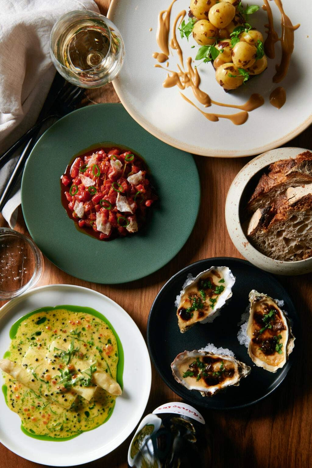 Présentation de plusieurs assiettes