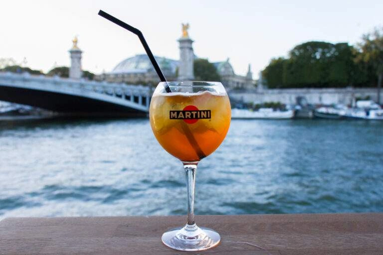 Le cocktail Martini Rosso au Schweppes Tonic Original