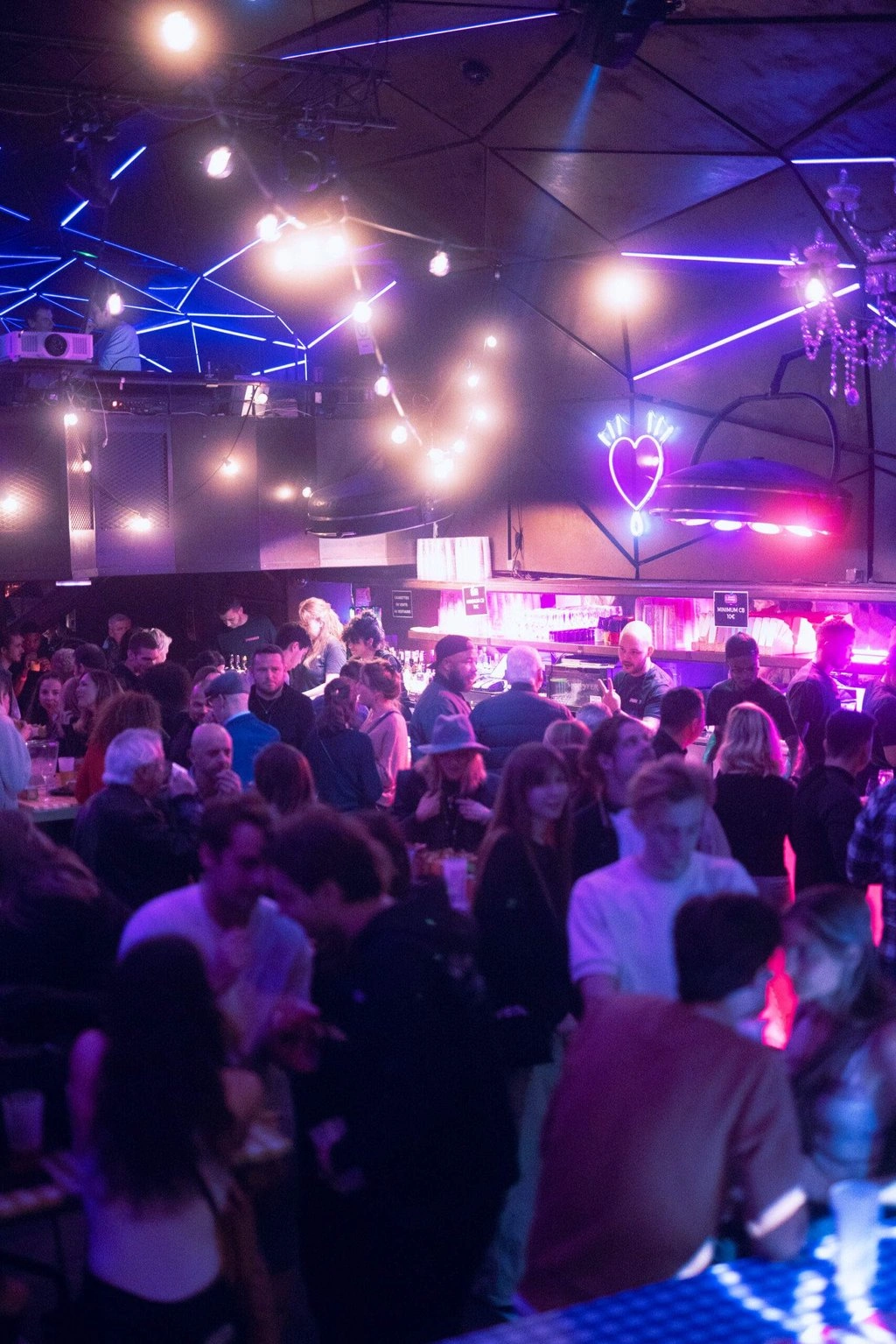 La Guinguette Electronique : le nouveau bar et street-food d’Oberkampf