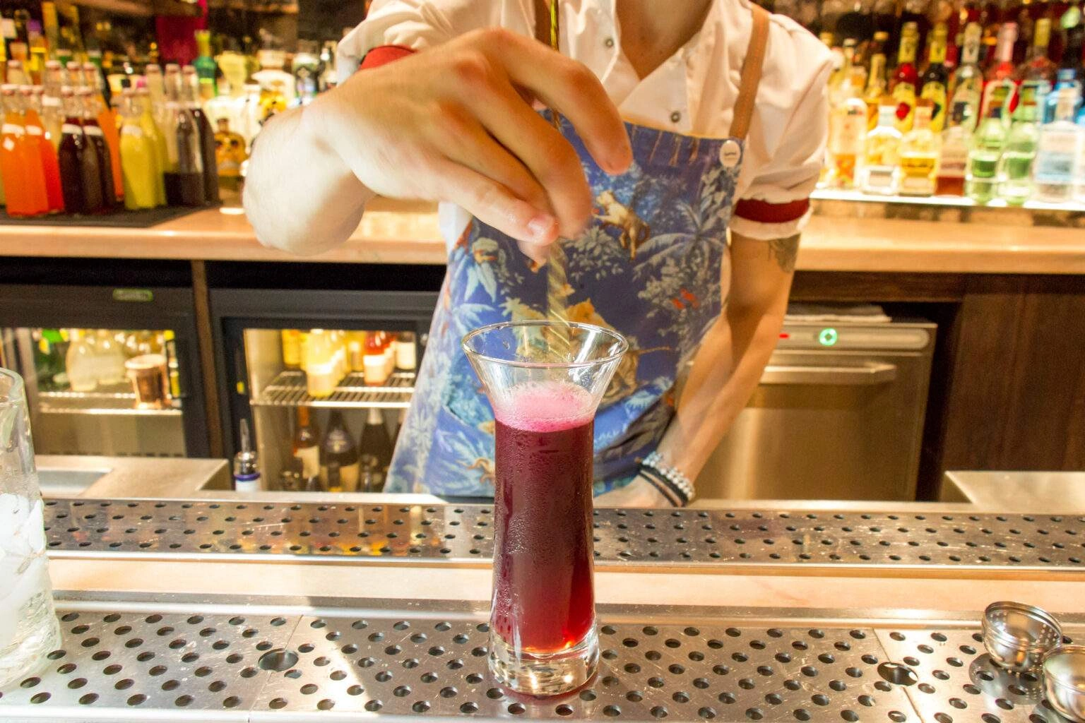 La préparation du cocktail Emilia Romagna – Photo 5