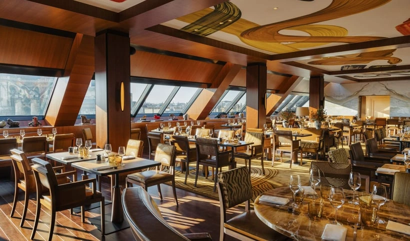 La Plume, le restaurant bar rooftop du Madame Rêve à Paris