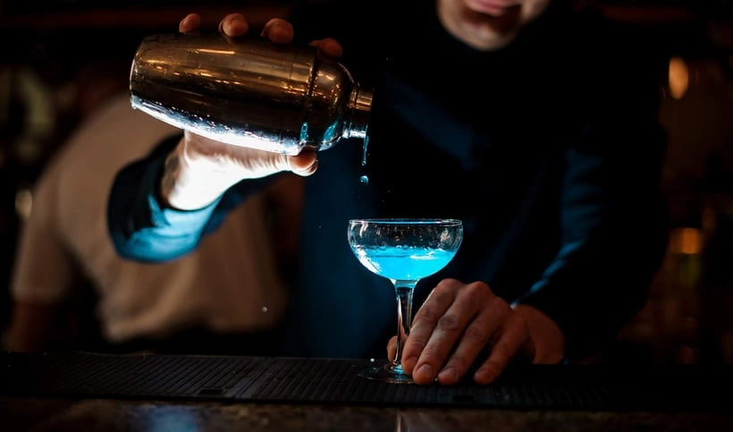 Les cocktails au curaçao : de l’original aux différentes variantes