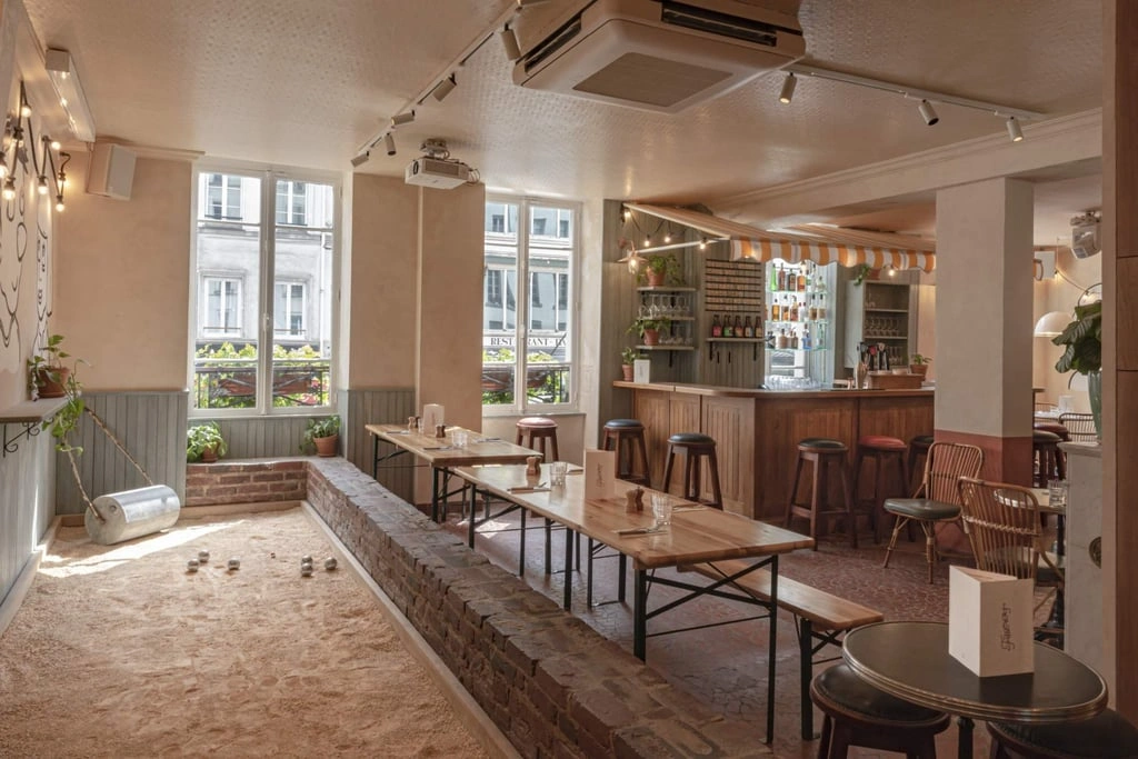 Cinq bars insolites sur Paris pour s’amuser avec vos amis